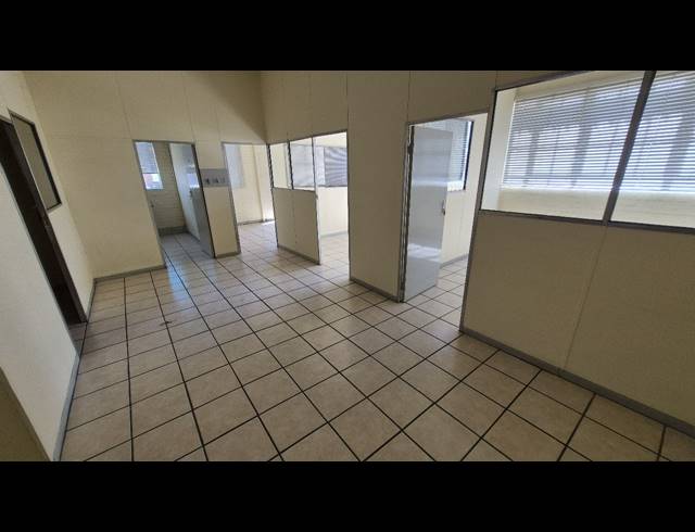 820M² FACTORY TO LET IN BOKSBURG EAST